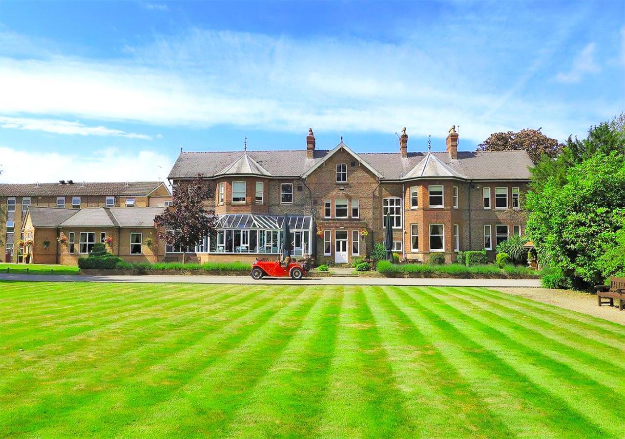 Burn Hall 3*